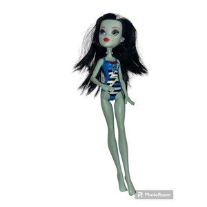 Mattel Monster High Doll FRANKIE STEIN Blue Swimsuit 2017